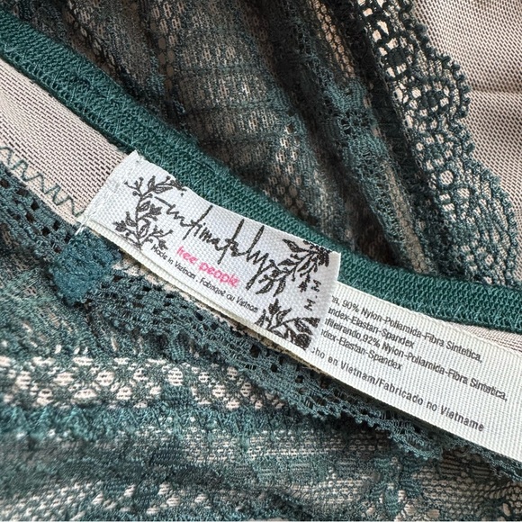 Free People Green Lace Halter Bralette | Size: Medium | Excellent Condition - Picture 3 of 3